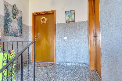 Villa in vendita, Via Statale, Marchirolo