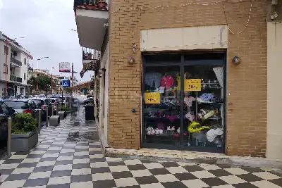 Attività Commerciale in vendita, Via Consolare Pompea, Messina