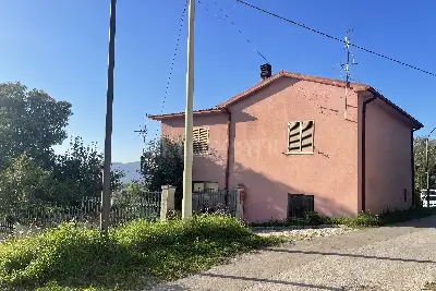 Casa Indipendente in vendita, Via Acquacandida , Cervaro