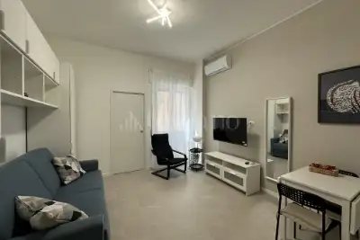 Casa in vendita, Via Giacinto Bruzzesi, Milano