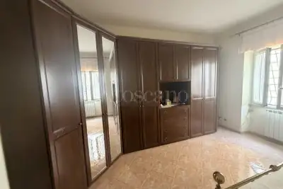 Casa in vendita, Via Virgilio, Pomezia