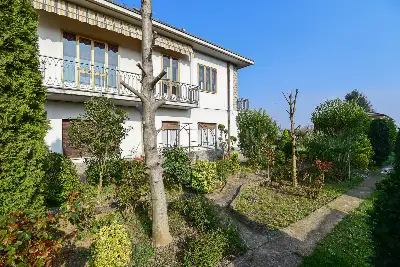 Casa in vendita, Via Benvenuto Cellini, Cantù