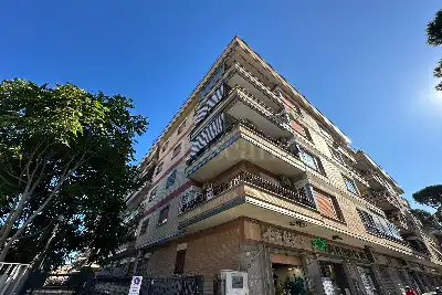 Negozio in affitto, Via Alessandro Piola Caselli, Roma