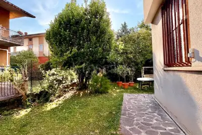 Casa Indipendente in vendita, Via Giuseppe Giacosa, Brescia