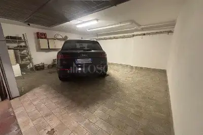 Box in vendita, Via delle Aleutine, Roma