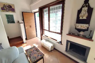 Villino a Schiera in vendita, Via Fanano, Roma