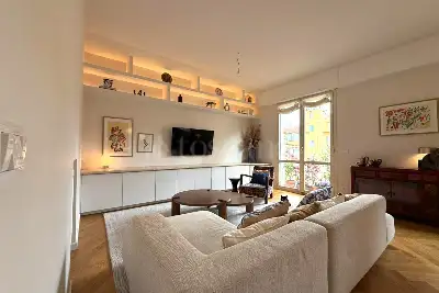 Casa in vendita, Via Galliera, Bologna