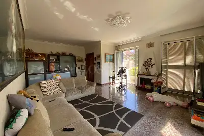 Villa Bifamiliare in vendita, Via Civate, Roma