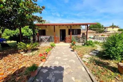 Villa in vendita, Via Teppia, Aprilia