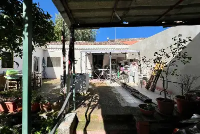 Casa Indipendente in vendita, Piazza Vittorio Veneto, Sant'Agata li Battiati