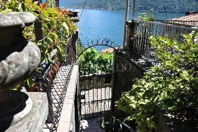 Casa Indipendente in vendita, Via Schignano, Argegno