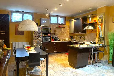 Villino a Schiera in vendita, Via di Ponte Ladrone, Roma