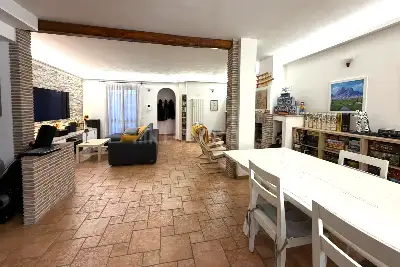 Villino a Schiera in vendita, Via Morsasco, Roma