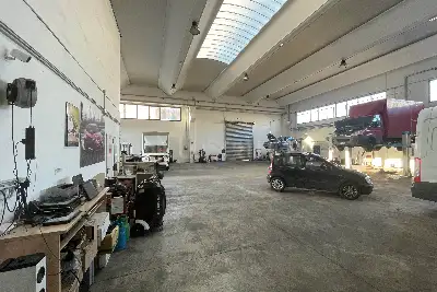 Capannone in vendita, Via dei Castelli Romani, Pomezia