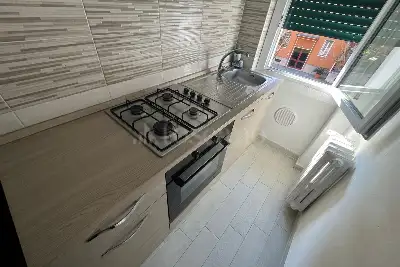 Casa in vendita, Via Lorenteggio, Milano