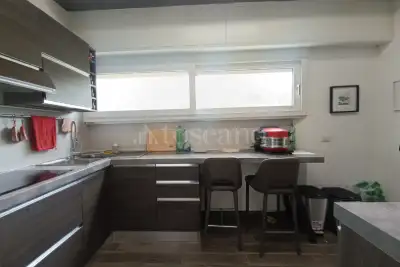 Villino a Schiera in affitto, Via dei Lillà, Anzio