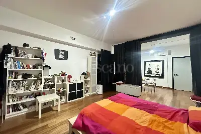 Magazzino in vendita, Via Giambellino, Milano