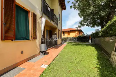 Casa in vendita, Via P. Bozzolo, Marchirolo