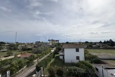 Palazzo in vendita, Via Civitella, Nettuno