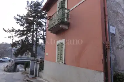 Casa Indipendente in vendita, Via Cerenaro, Rieti