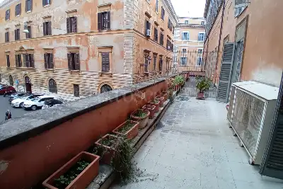 Casa in vendita, Piazza di SS Apostoli, Roma