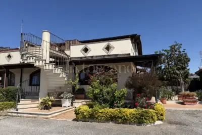 Casa in vendita, Via Torremaggiore, Pomezia