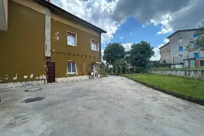 Palazzo in vendita, Via Sant'Andrea, Concesio