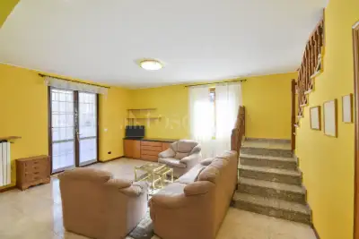 Villa in vendita, Via Gaetano Casati, Besana in Brianza