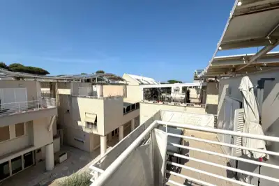 Casa in vendita, Viale della Pineta di Fregene, Fiumicino