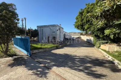 Capannone in vendita, San sperate, San Sperate
