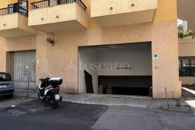 Magazzino in vendita, Viale Pio XI, Reggio di Calabria