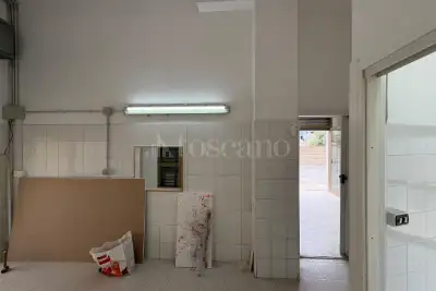 Negozio in affitto, Via Grotta Santa, Siracusa