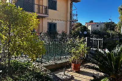 Villino a Schiera in vendita, Via Zaccaria Betti, Roma