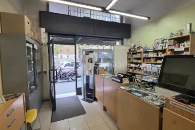 Negozio in vendita, Viale Pisa, Milano