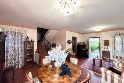 Villino a Schiera in vendita, Via Taro, Mentana