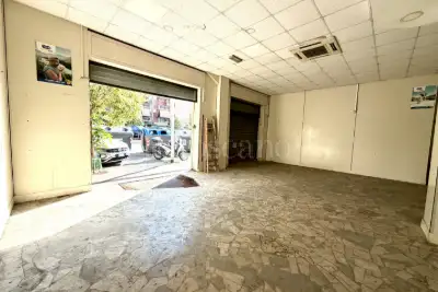 Negozio in vendita, Viale dei Consoli, Roma