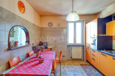 Casa in vendita, Via Statale, Marchirolo