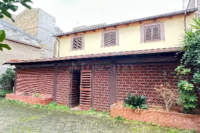 Casa Indipendente in vendita, Via Francesco Padovani, Palermo