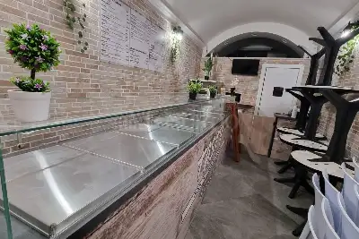 Attività Commerciale in vendita, Piazza Tola 35, Sassari