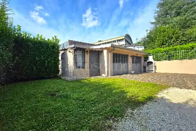 Villa Bifamiliare in vendita, Via Bevilacqua, Concesio, Concesio