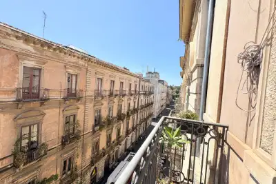 Casa in vendita, Via Umberto I, Catania