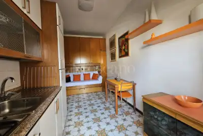 Casa in vendita, Via Mantegna, Pomezia