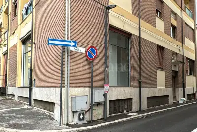 Negozio in affitto, Via Veneto, Avezzano