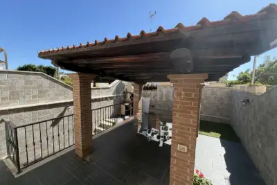 Villino a Schiera in vendita, Viale Paride, Ardea