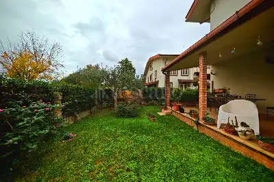 Villa Plurifamiliare in vendita, Via Tespi, Roma