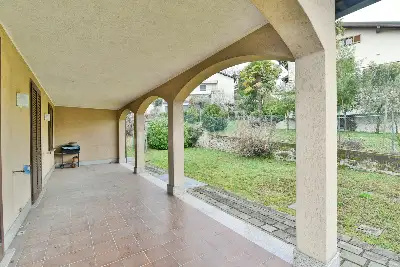 Villa in vendita, Via Al Ronco, Como