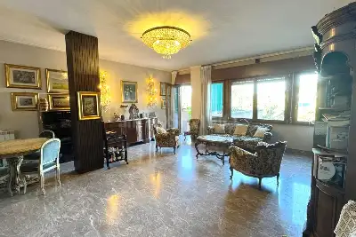 Casa in vendita, Via Luigi Perna, Roma