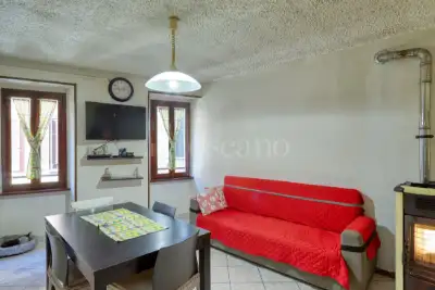 Casa in vendita, Via A.Manzoni, Cunardo