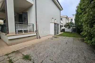 Casa Indipendente in vendita, Via Lombardia, Anzio