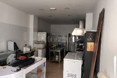 Negozio in vendita, Via Cornalias, Cagliari